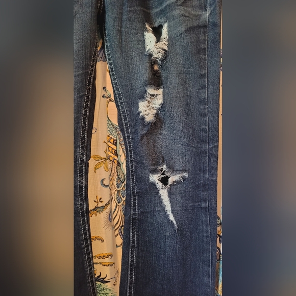 Twentyone Black by Rue21 Distressed Jeans - Picture 5 of 9